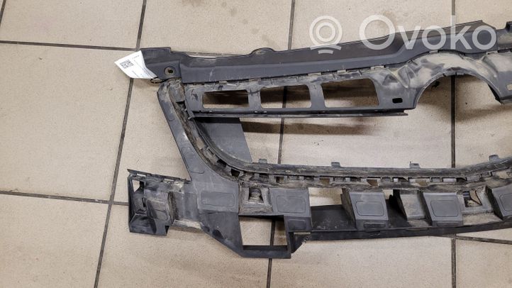 Opel Vectra C Support de montage de pare-chocs avant 13182876