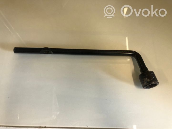 Hyundai i40 Wheel nut wrench 