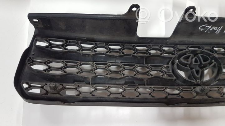 Toyota RAV 4 (XA20) Grille de calandre avant 