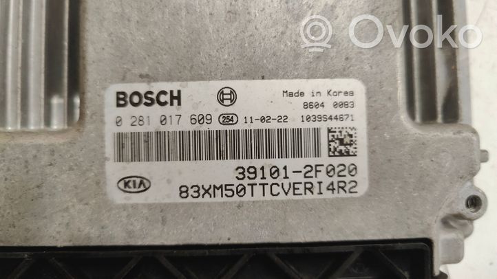 Toyota RAV 4 (XA30) Moottorin ohjainlaite/moduuli 391012F020