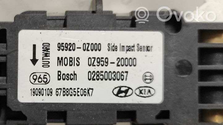 KIA Sportage Airbag deployment crash/impact sensor 0285003067