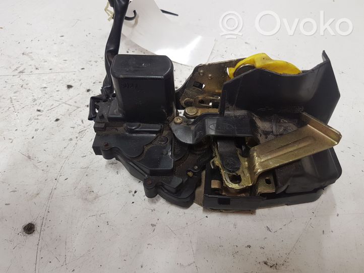 KIA Carens I Rear door lock J1J2J3