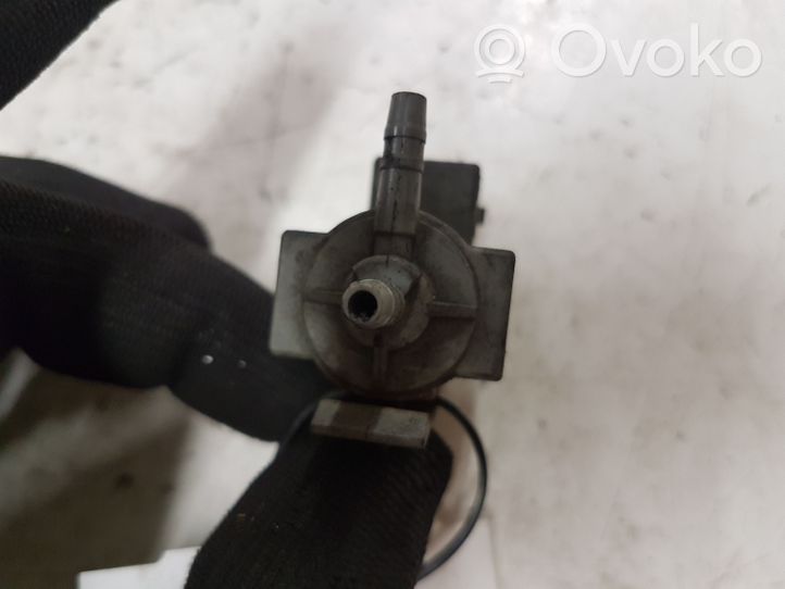 BMW 3 E90 E91 Vacuum valve 70078400