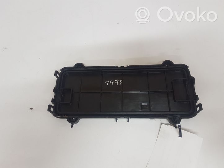 BMW 3 F30 F35 F31 Kattoantennin (GPS) suoja 51317263164