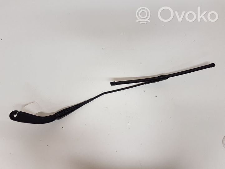 BMW 3 F30 F35 F31 Balai d'essuie-glace avant 726048504