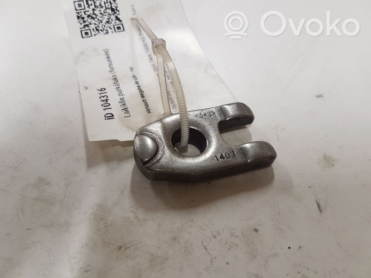 Renault Megane III Support de pince d'injecteur de carburant 1407