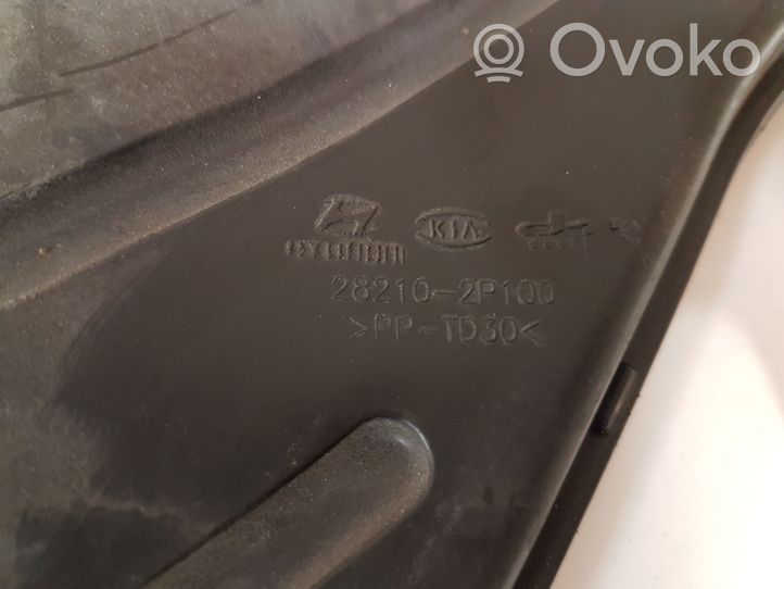 KIA Sorento Część rury dolotu powietrza 282102P100