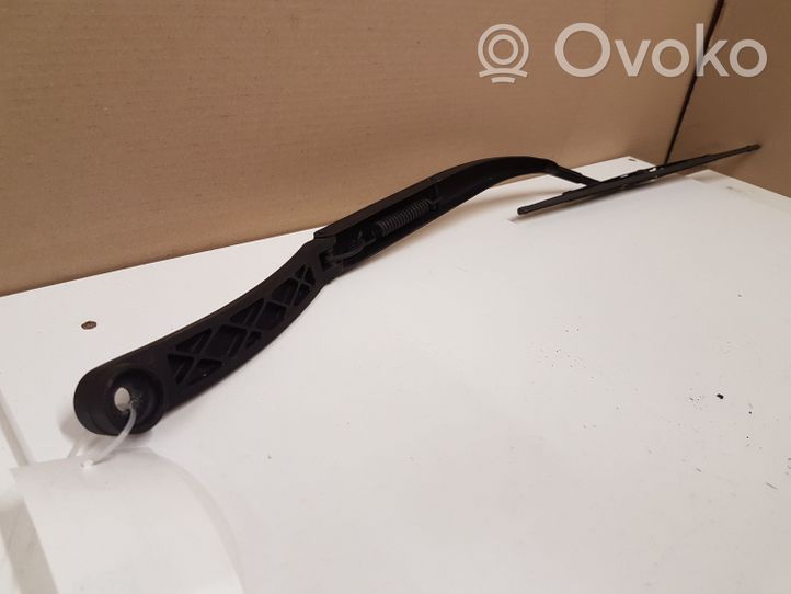 KIA Sorento Windshield/front glass wiper blade 2168