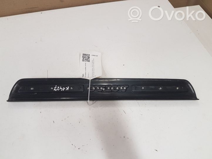 Volvo V50 Front sill trim cover 08622671