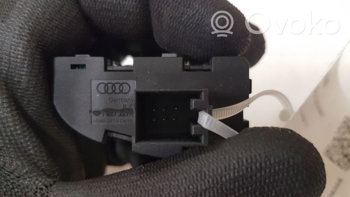 Audi A6 S6 C6 4F Hansikaslokeron kahva 4F1927227B