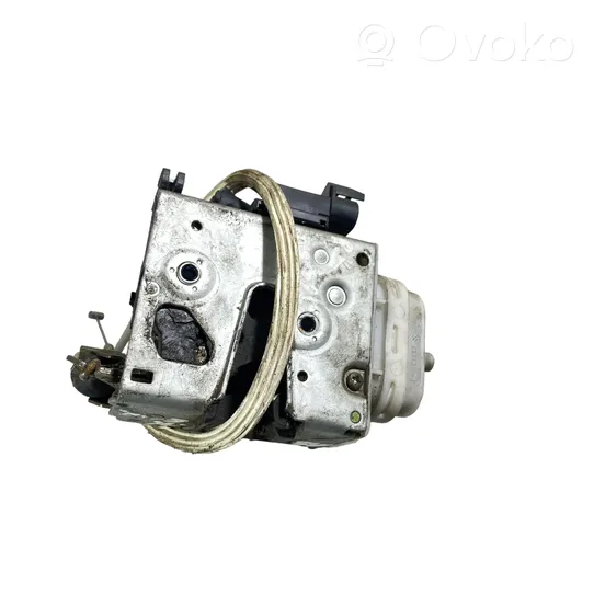 Audi A8 S8 D2 4D Etuoven lukko 8D1837015F