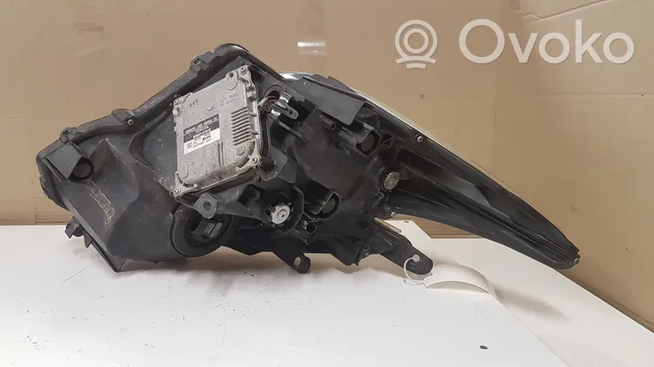 Toyota Prius (XW30) Lampa przednia 8596747010