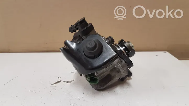 Volvo V40 Polttoaineen ruiskutuksen suurpainepumppu 0445010681