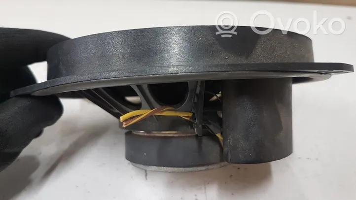 Opel Vectra C Enceinte de porte arrière 24423552