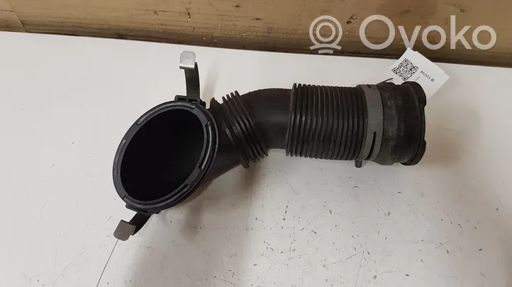 Volkswagen PASSAT B6 Turboahtimen ilmanoton letku 06F129627G