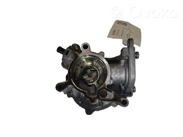 Audi A4 S4 B8 8K Alipainepumppu 06J145100B