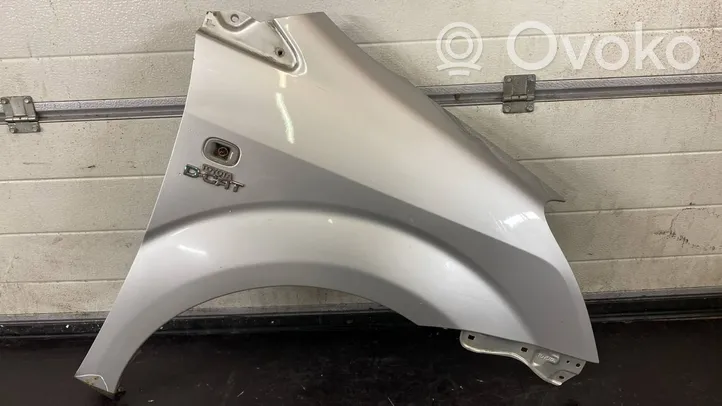 Toyota Corolla Verso E121 Fender 