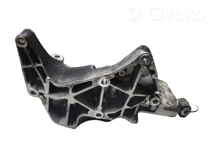 Volvo V60 Support de générateur / alternateur 31401103