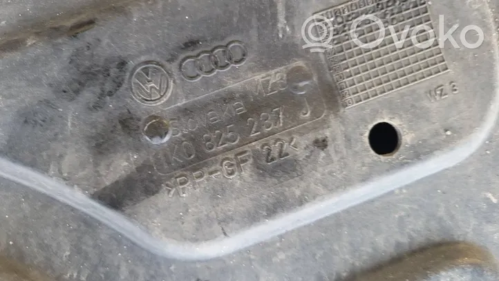 Volkswagen Golf V Protezione anti spruzzi/sottoscocca del motore 1K0825237J