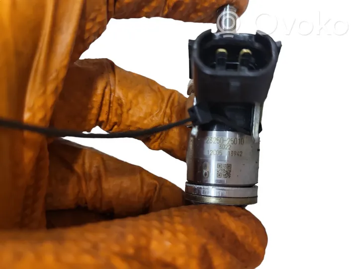 Toyota RAV 4 (XA50) Injecteur de carburant 2325025010