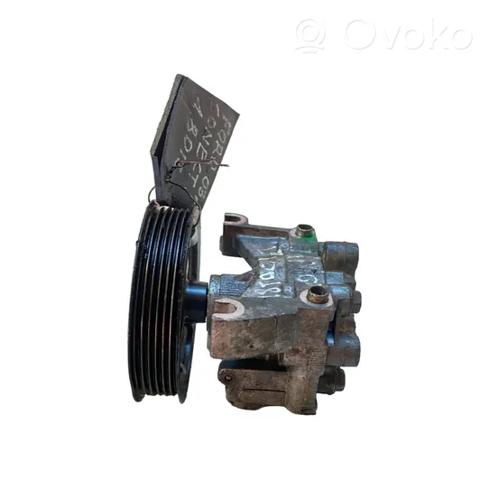 Ford Connect Ohjaustehostimen pumppu 2T143A696AH