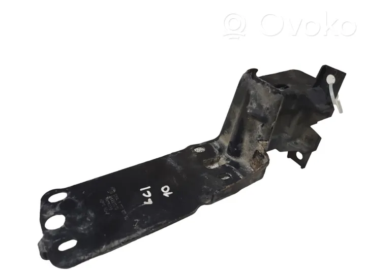 BMW 3 E90 E91 Staffa di montaggio del radiatore 23781010