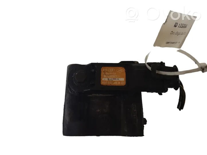 Opel Vivaro Air pressure sensor 0281002958