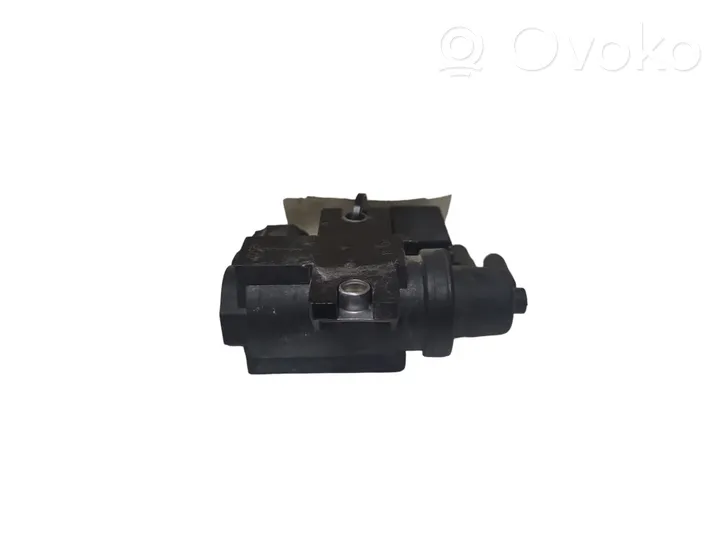 Toyota Auris 150 Solenoidinis vožtuvas 258190R011