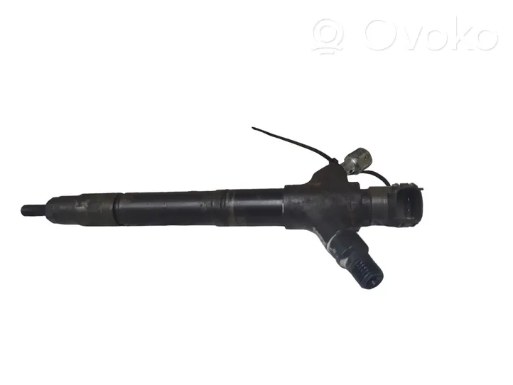 Toyota Auris 150 Injecteur de carburant 236700R100