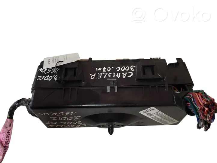 Chrysler 300 - 300C Fuse box set 58835A