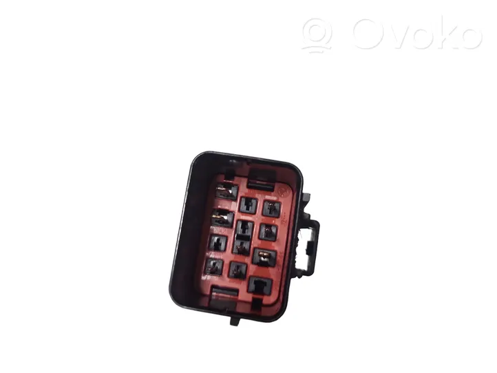 Volvo S60 Lampa przednia 31358100