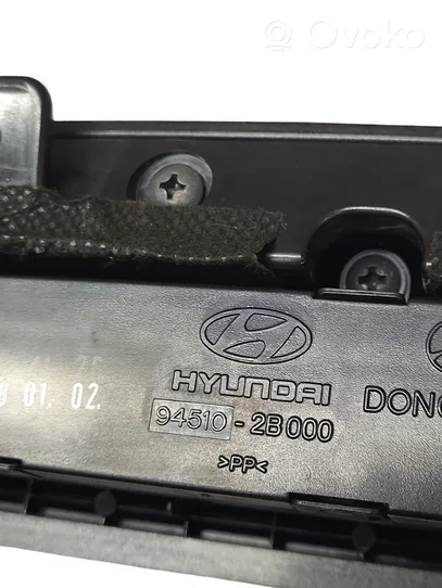 Hyundai Santa Fe Dysze / Kratki środkowego nawiewu deski rozdzielczej 945102B000