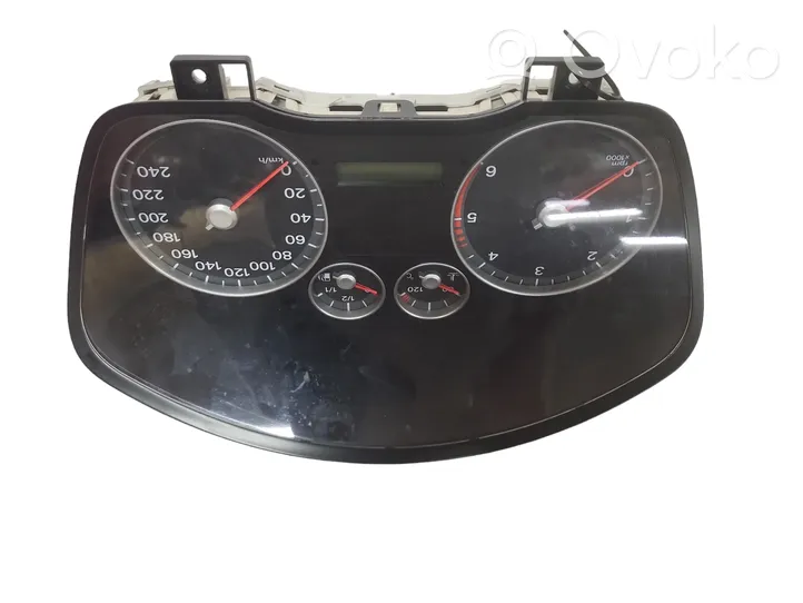 Ford Focus C-MAX Speedometer (instrument cluster) 3M5F10A855A