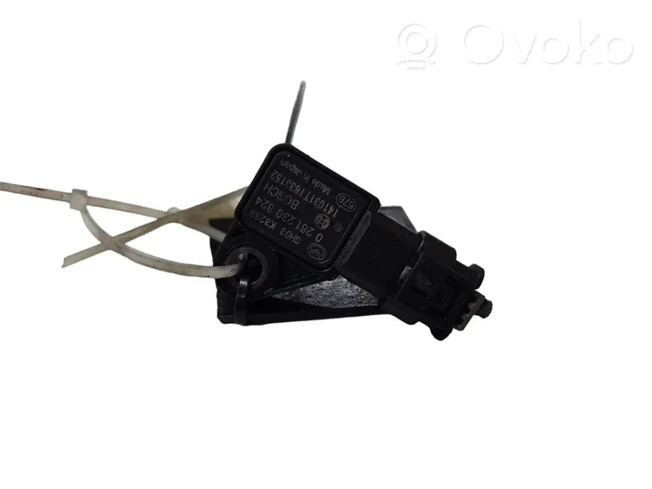 Mazda 6 Air pressure sensor 0261230324