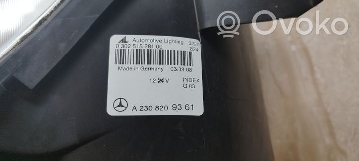 Mercedes-Benz R AMG W251 Lampa przednia A2308209361