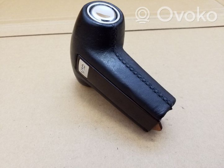 Volkswagen Touareg I Gear lever shifter trim leather/knob BUMBULAS