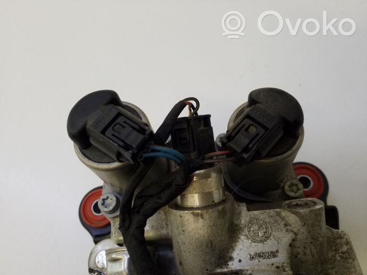 BMW 7 F01 F02 F03 F04 Aktīvā stabilizatora vadības / vārsta bloks 6775258