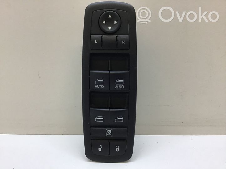 Jeep Cherokee Interruttore di controllo dell’alzacristalli elettrico 68271206AB