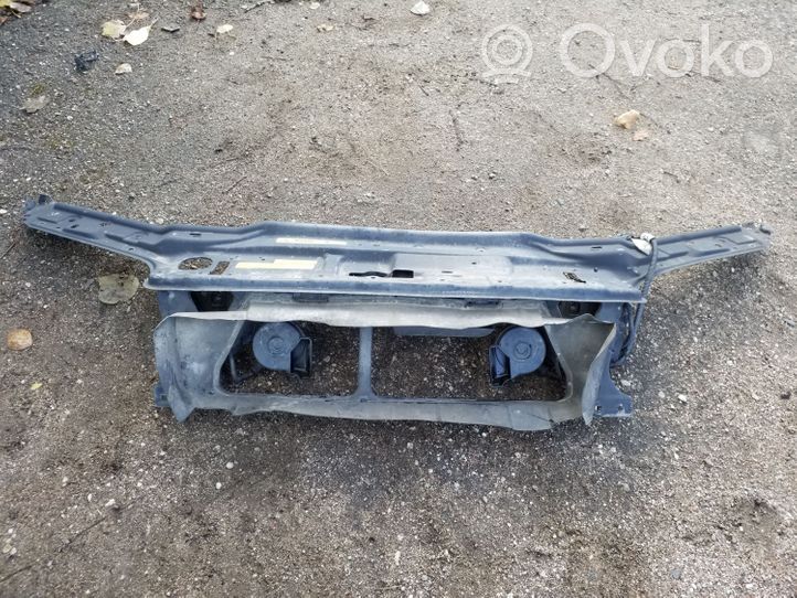 Volvo XC70 Staffa del pannello di supporto del radiatore parte superiore 9430301