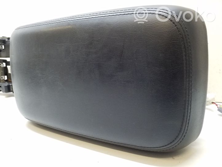 Chrysler 300C Armrest 1UE19DX9AF