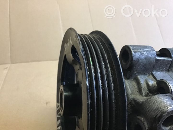 Toyota Avensis T220 Ohjaustehostimen pumppu OEM