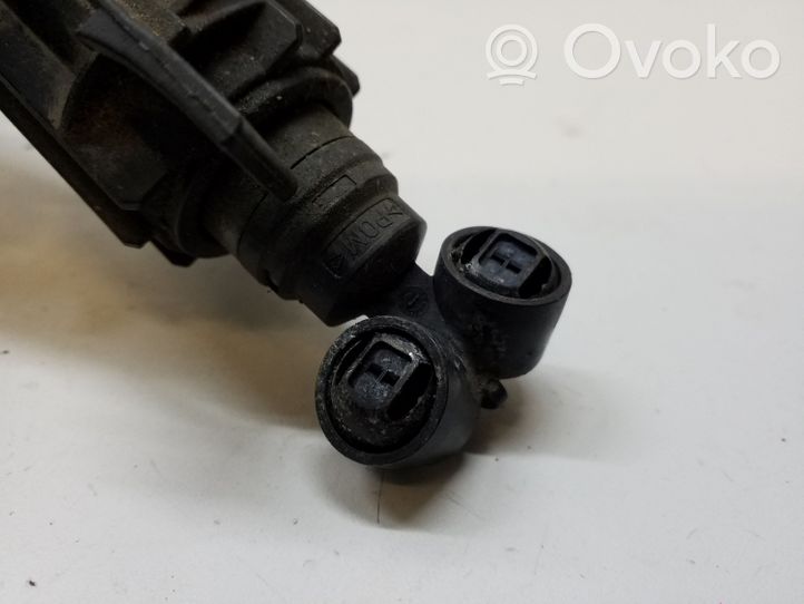 Audi A5 8T 8F Ugello a spruzzo lavavetri per faro 8T0955101D