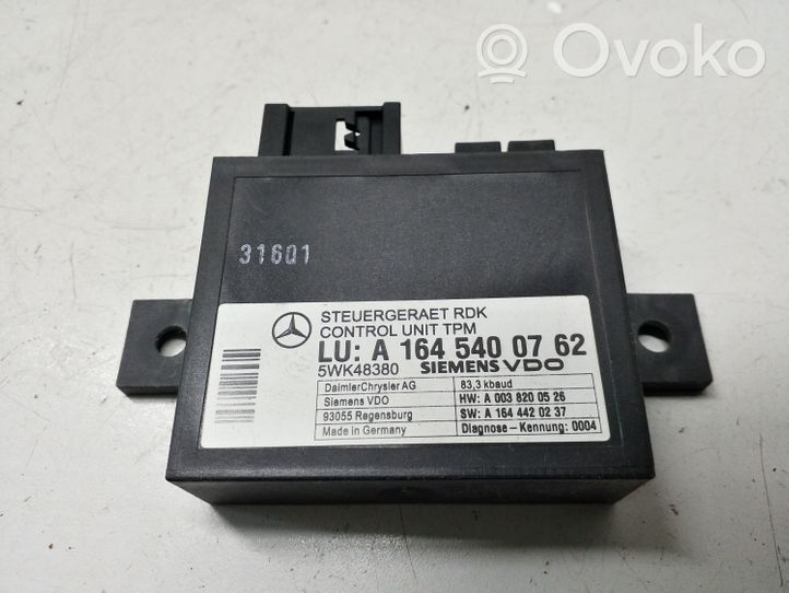 Mercedes-Benz C AMG W205 Tire pressure control unit A1645400762