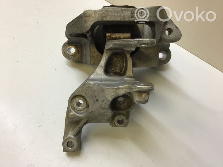 Citroen DS7 Crossback Engine mount bracket 4A110010