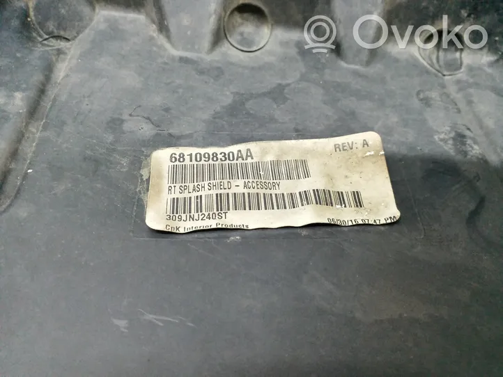 Chrysler Town & Country V Protezione anti spruzzi/sottoscocca del motore 68109830AA