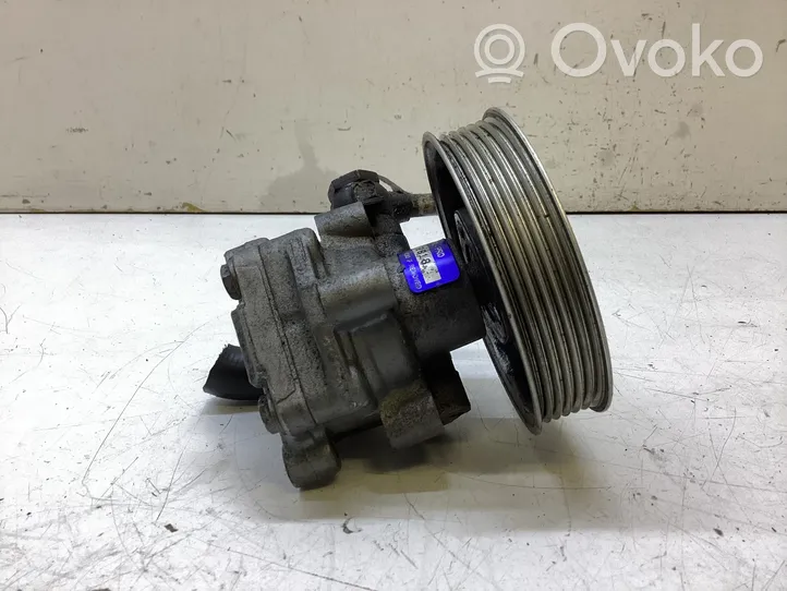 Audi A4 S4 B7 8E 8H Vairo stiprintuvo siurblys 06H145255E