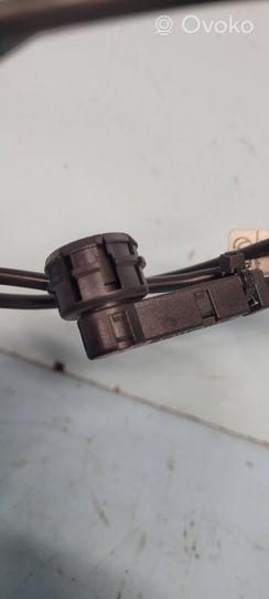 Mercedes-Benz E W211 Câble adaptateur AUX A2115409910