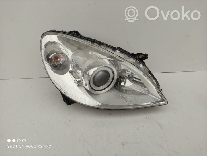 Mercedes-Benz B W245 Lampa przednia A1698204661