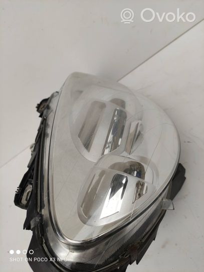 Mercedes-Benz B W245 Lampa przednia A1698204661