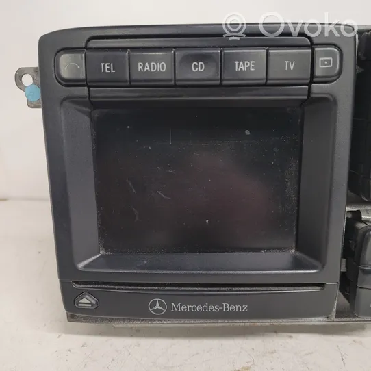 Mercedes-Benz S W220 Unità principale autoradio/CD/DVD/GPS A2208270442